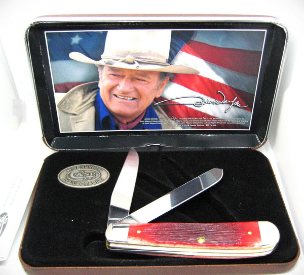 John Wayne Knife Case USA folding 07444 Barnboard Jigged Dark Red Bone Trapper