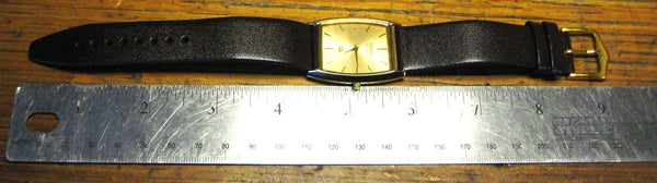 Seiko Quartz Slim Oval Men's Wrist Watch Simple Dial New Battery Japan Made Mint