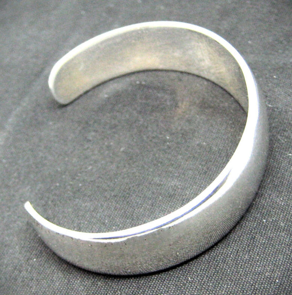 NEW Bracelet pure 925 Sterling Silver 32.3 grams total weight Polished Beautiful