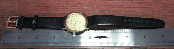 Seiko Quartz Slim Round Mens Wrist Watch Simple Dial New Battery Japan Made Mint