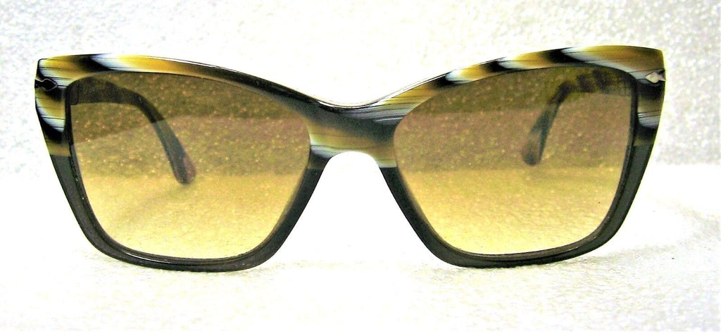 Persol Buck Horn PO 3025-S 954/51 Vanilla Caramel Exnt Sunglasses + Ray-Ban Case