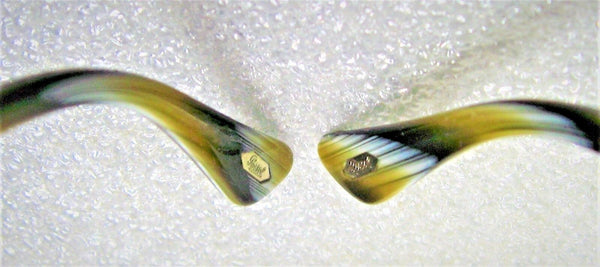 Persol Buck Horn PO 3025-S 954/51 Vanilla Caramel Exnt Sunglasses + Ray-Ban Case