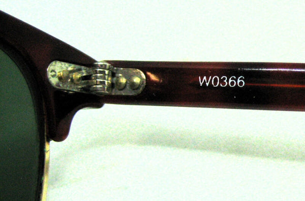 Ray-Ban USA 1980s Vintage B&L Wayfarer Clubmaster W0366 Tortoise Mint Sunglasses