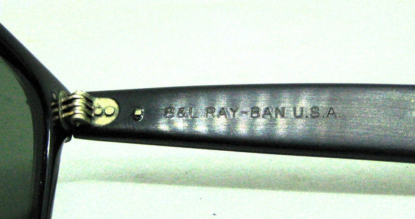 Ray-Ban USA Vintage 1980s B&L Wayfarer II L1724 Ebony Nr.Mint Sunglasses & Case