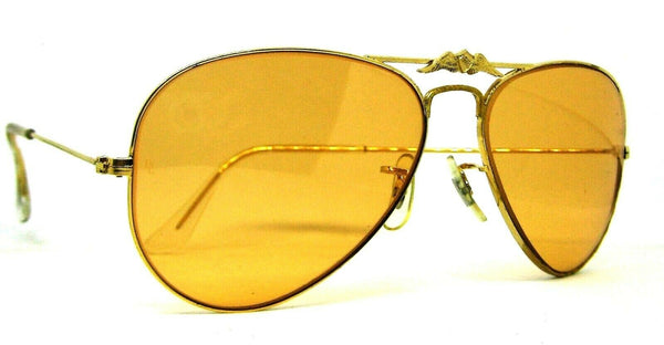 Ray-Ban USA Vintage 1970s B&L AOPA Aviator Ambermatic PhotoChromic Sunglasses