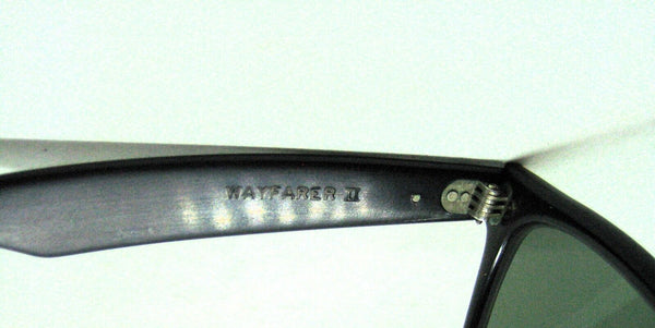 Ray-Ban USA Vintage 1980s B&L Wayfarer II L1724 Ebony Nr.Mint Sunglasses & Case