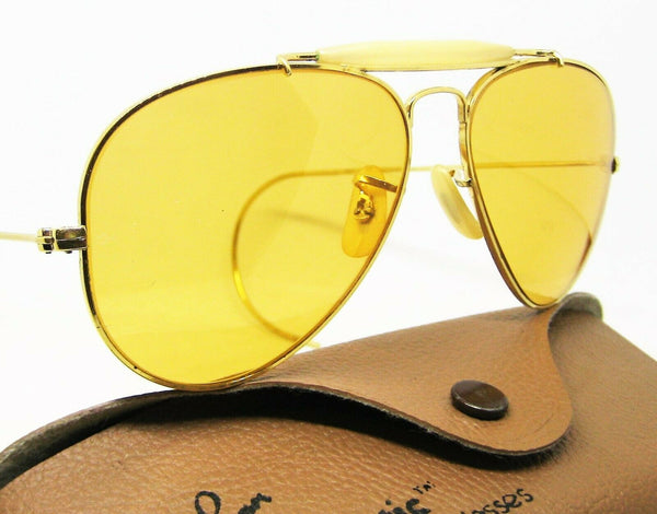 Ray-Ban USA Vintage 70s B&L Aviator Ambermatic PhotoChrom Deep Groove Sunglasses